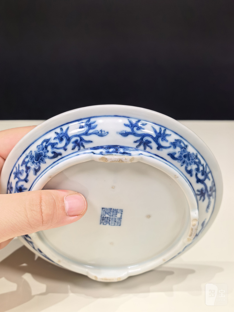 清乾隆 青花云鹤纹爵杯及江山一统爵盘一套 - 图26